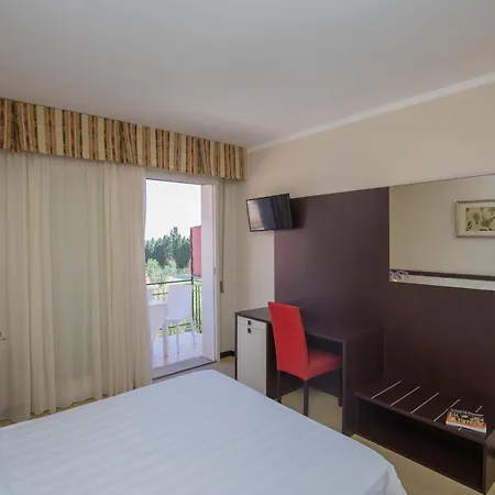 Ξενοδοχείο Fabricia 4*