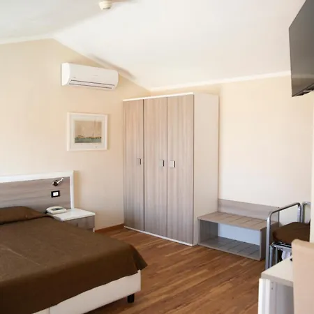 Hotel Fabricia 4*