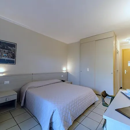 Fabricia Hotel 4*