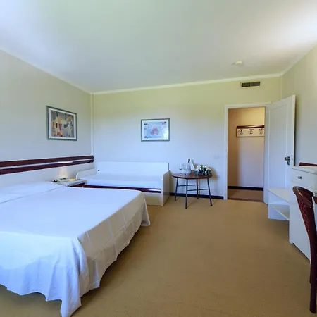 Fabricia Hotel