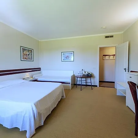 Fabricia Hotel 4*
