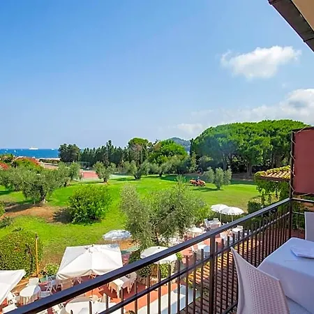 Hotel Fabricia 4*