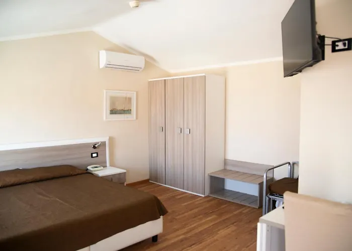 Ξενοδοχείο Fabricia 4*