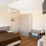 酒店 发布易斯雅酒店 4*